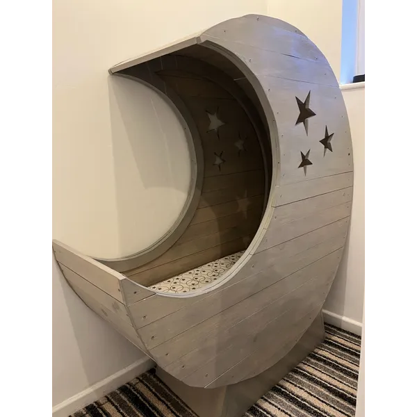 Rent Moon Shaped Cot